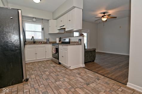 8104 E Edgewood Avenue Indianapolis IN 46239