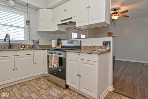 8104 E Edgewood Avenue Indianapolis IN 46239
