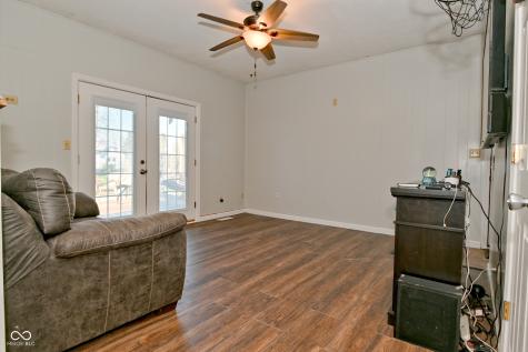 8104 E Edgewood Avenue Indianapolis IN 46239