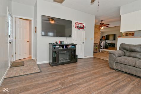 8104 E Edgewood Avenue Indianapolis IN 46239