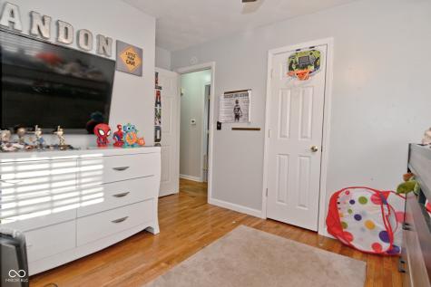 8104 E Edgewood Avenue Indianapolis IN 46239