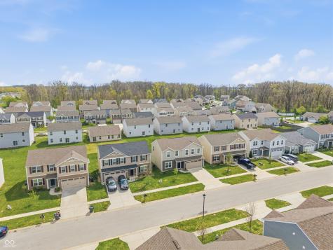 327 Campus Lane Greenwood IN 46143