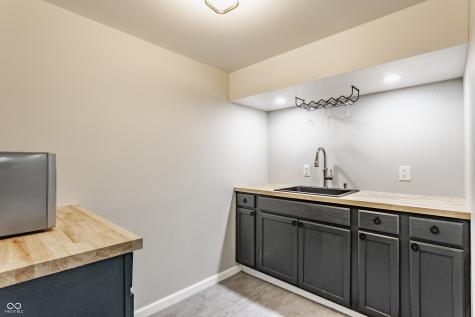 8117 Scarborough Court Indianapolis IN 46256