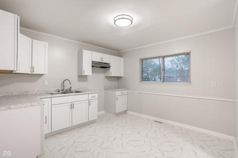 8340 E 41st Place Indianapolis IN 46226