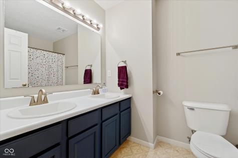 1810 Salina Drive Avon IN 46123