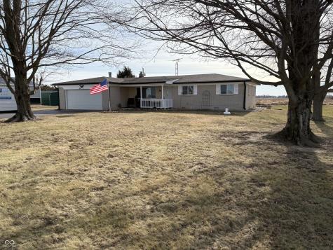 657 W Brookville Road Fountaintown IN 46130