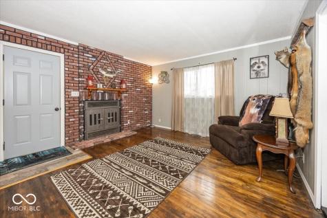 657 W Brookville Road Fountaintown IN 46130