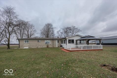 657 W Brookville Road Fountaintown IN 46130