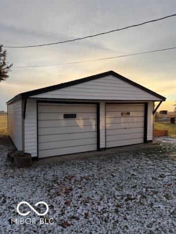 657 W Brookville Road Fountaintown IN 46130