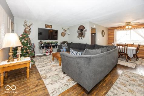 657 W Brookville Road Fountaintown IN 46130