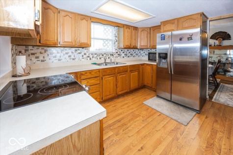 657 W Brookville Road Fountaintown IN 46130