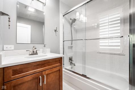 3949 N New Jersey Street Indianapolis IN 46205
