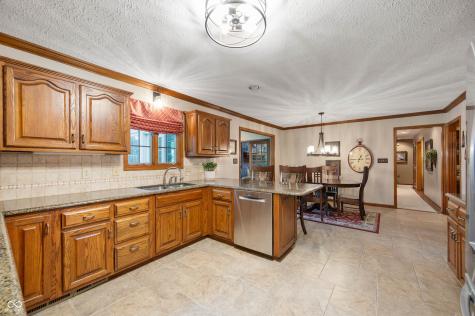 6575 Robin Hood Drive Indianapolis IN 46227