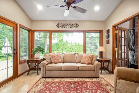 6575 Robin Hood Drive Indianapolis IN 46227