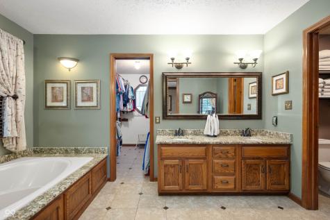 6575 Robin Hood Drive Indianapolis IN 46227