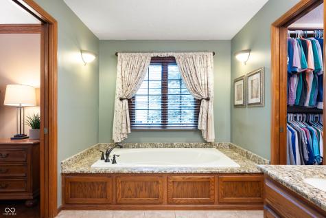 6575 Robin Hood Drive Indianapolis IN 46227