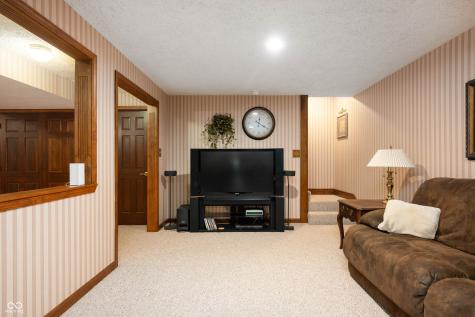 6575 Robin Hood Drive Indianapolis IN 46227