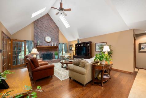 6575 Robin Hood Drive Indianapolis IN 46227