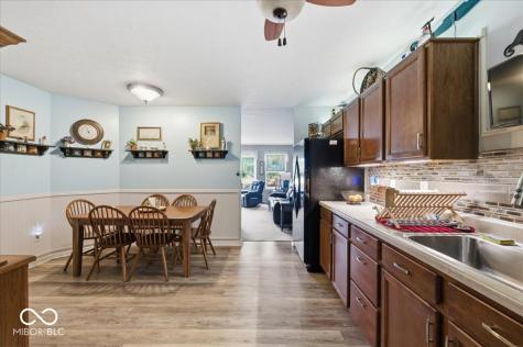 6429 Emerald Springs Drive Indianapolis IN 46221