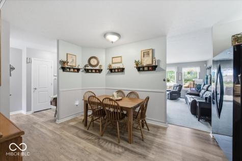 6429 Emerald Springs Drive Indianapolis IN 46221