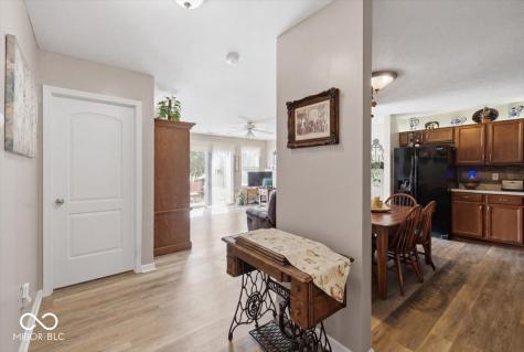 6429 Emerald Springs Drive Indianapolis IN 46221
