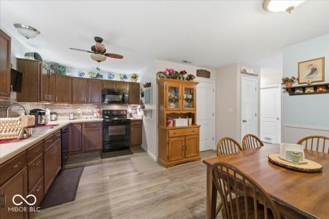 6429 Emerald Springs Drive Indianapolis IN 46221