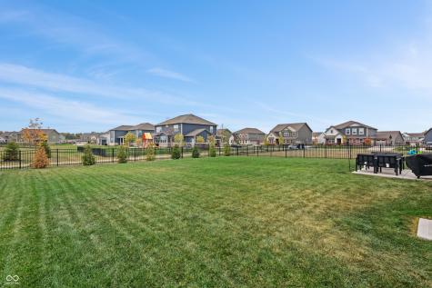 19488 Beruna Way Westfield IN 46074