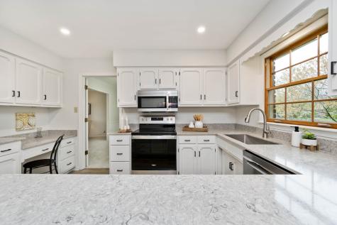 7242 Hampstead Lane Indianapolis IN 46256