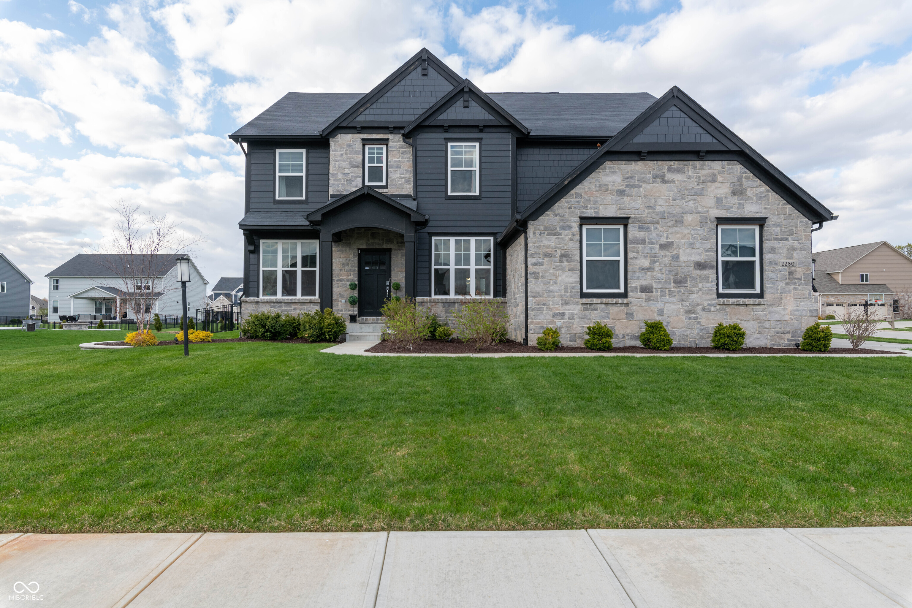 2280 Meadow Creek Avon IN 46123