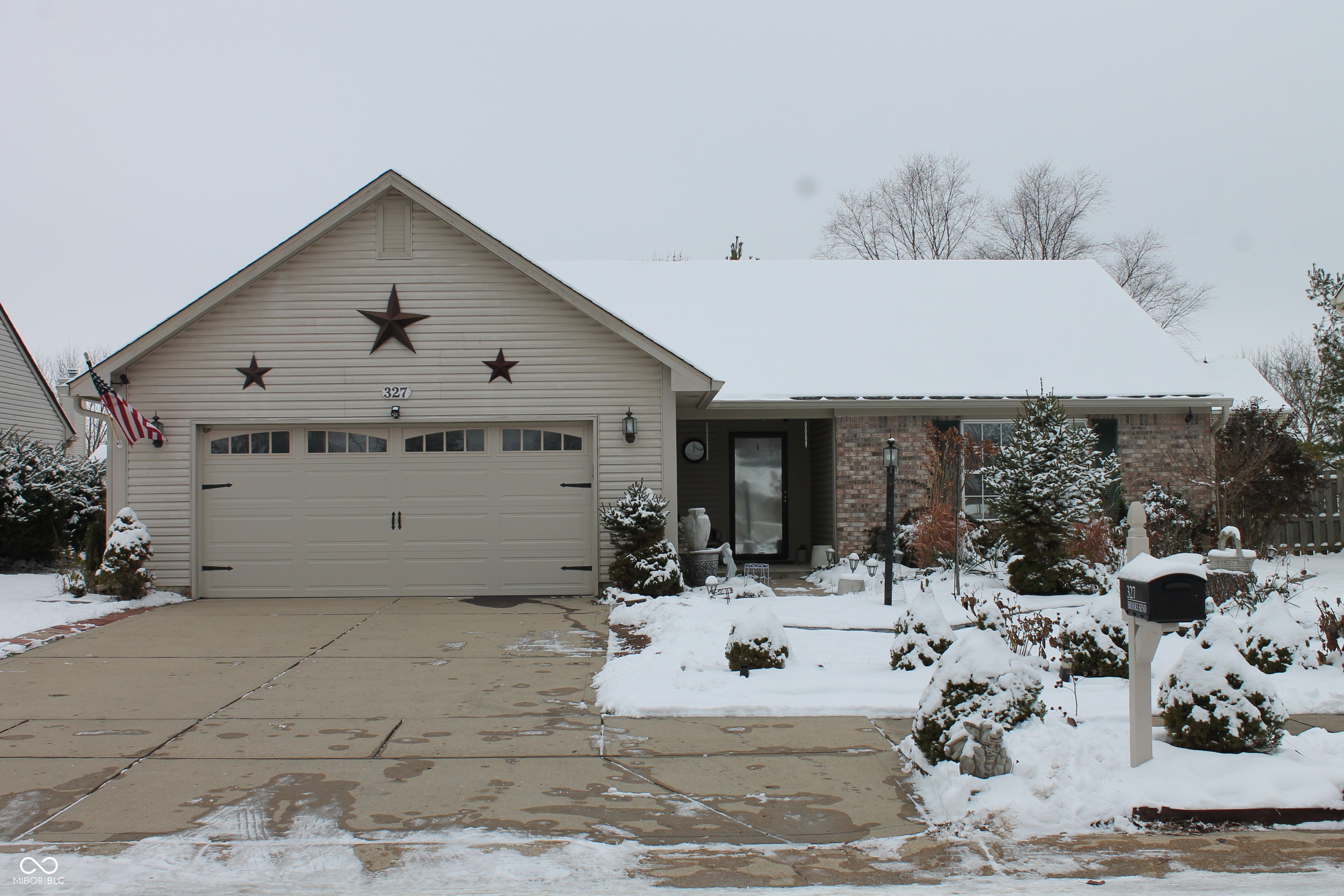 327 Brooks Bend Brownsburg IN 46112