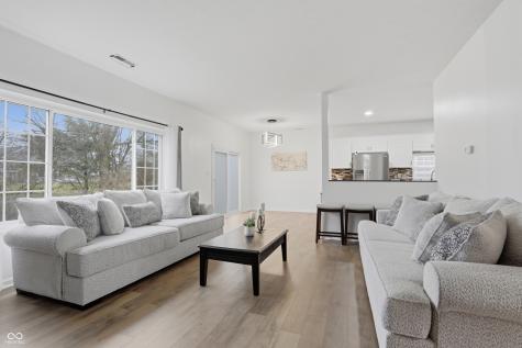 1035 Heatherwood Drive Greenwood IN 46143