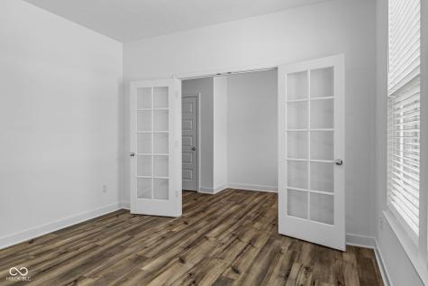 1046 Elmwood Lane Greenwood IN 46143