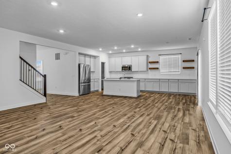 1046 Elmwood Lane Greenwood IN 46143