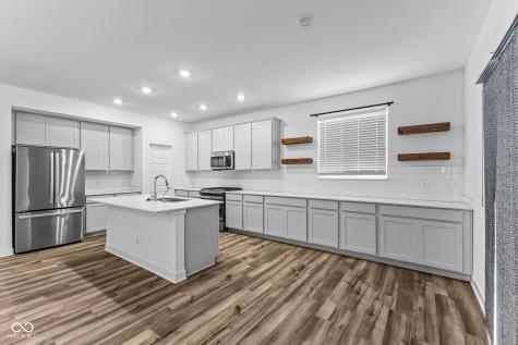 1046 Elmwood Lane Greenwood IN 46143