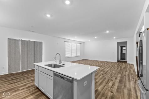 1046 Elmwood Lane Greenwood IN 46143