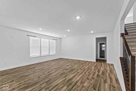 1046 Elmwood Lane Greenwood IN 46143