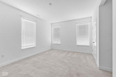 1046 Elmwood Lane Greenwood IN 46143