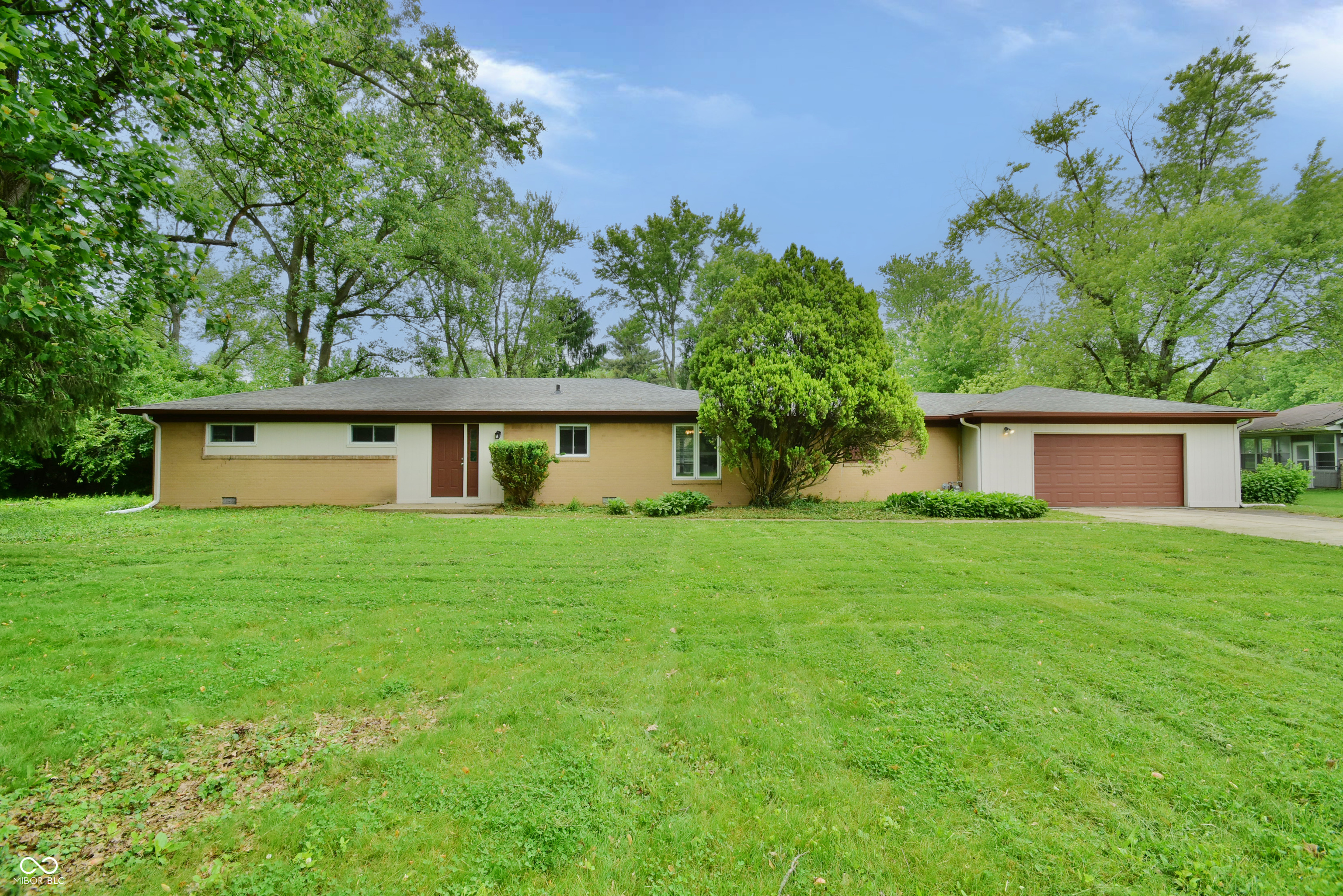 4820 E 70th Street Indianapolis IN 46220