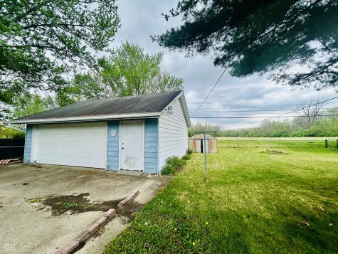 4231 Standish Drive Indianapolis IN 46221