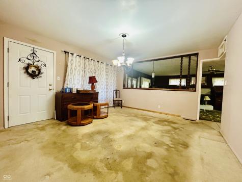 4231 Standish Drive Indianapolis IN 46221