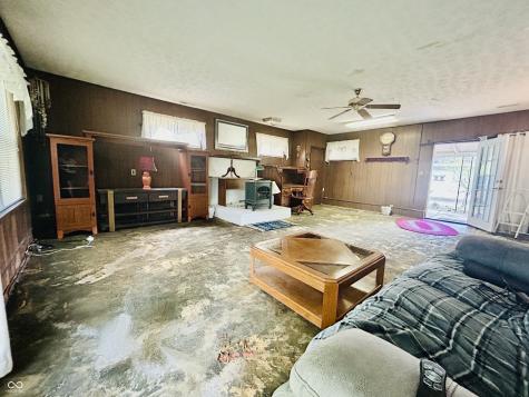 4231 Standish Drive Indianapolis IN 46221