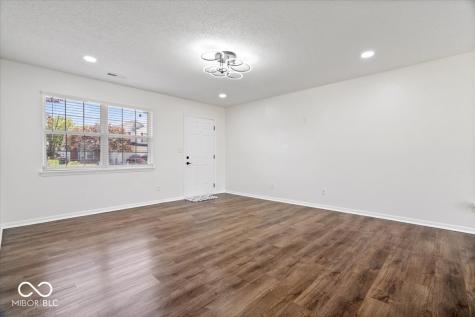10210 Lone Wolf Drive Indianapolis IN 46235