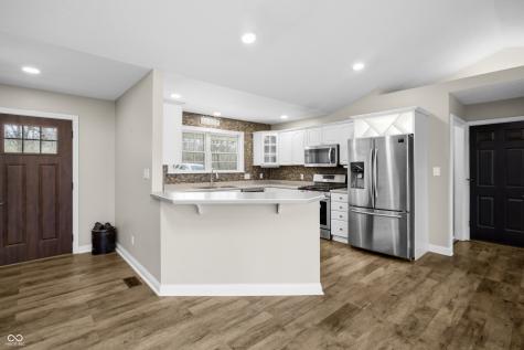 4565 W Carr Hill Road Columbus IN 47201