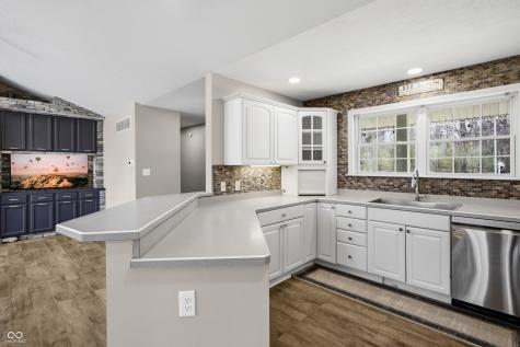 4565 W Carr Hill Road Columbus IN 47201