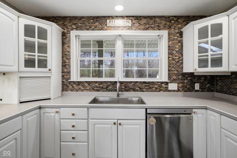 4565 W Carr Hill Road Columbus IN 47201