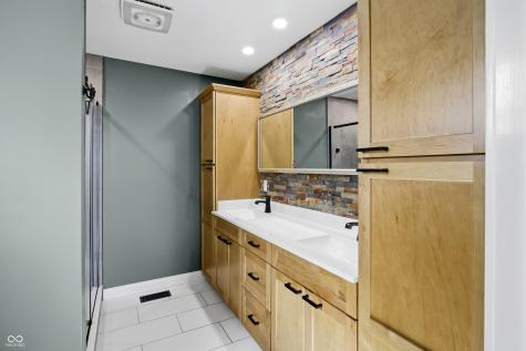 4565 W Carr Hill Road Columbus IN 47201