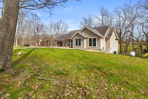 4565 W Carr Hill Road Columbus IN 47201