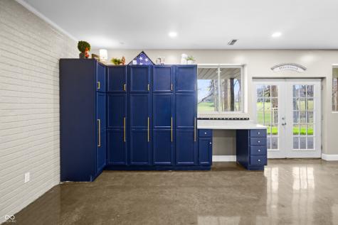 4565 W Carr Hill Road Columbus IN 47201