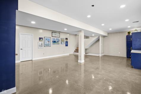 4565 W Carr Hill Road Columbus IN 47201