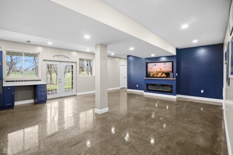 4565 W Carr Hill Road Columbus IN 47201